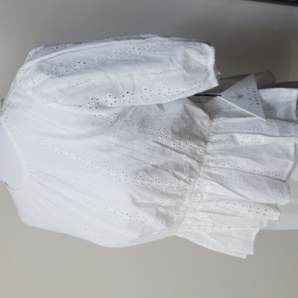 LOST + WANDER White Eyelet Short Sleeve Peplum Top - Picture 4 of 12